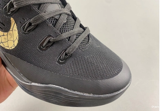 646701-701  Nike 9 EM Low  Kobe 0209